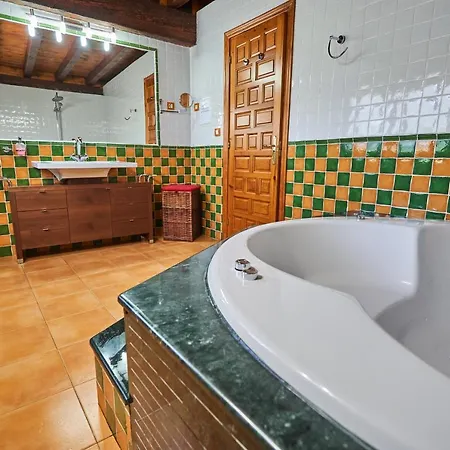 Garai Etxea, En La Montana בית נופש *