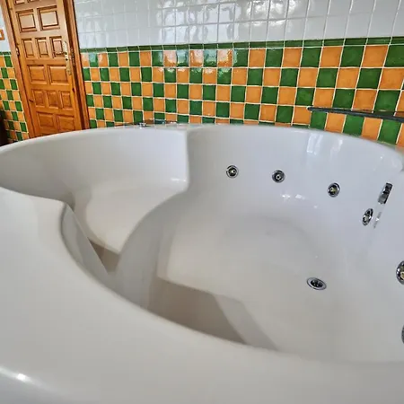 Garai Etxea, En La Montana Holiday home *