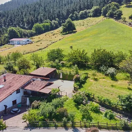Garai Etxea, En La Montana Ferienhaus