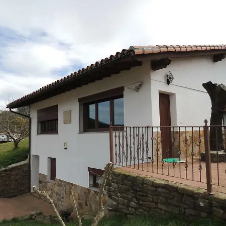 Garai Etxea, En La Montana Ferienhaus