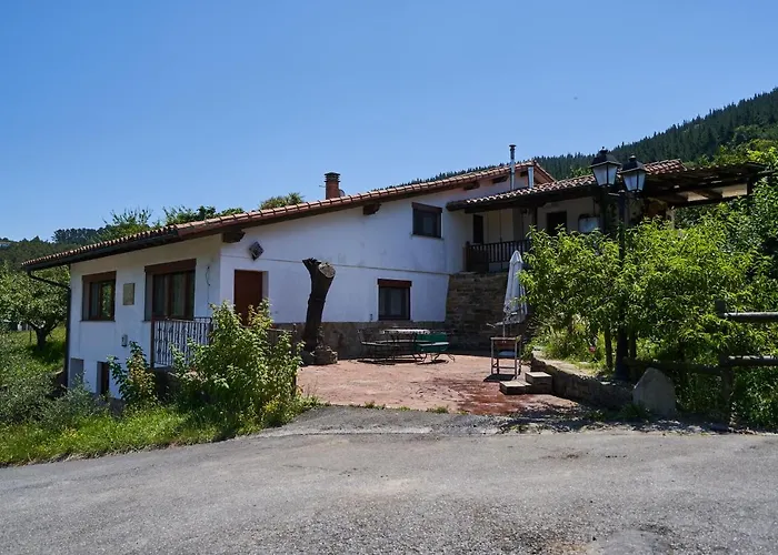 Garai Etxea, En La Montana *