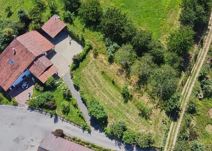 Garai Etxea, En La Montana *