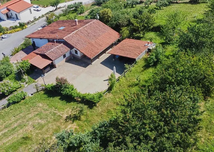 Garai Etxea, En La Montana Дом отдыха *