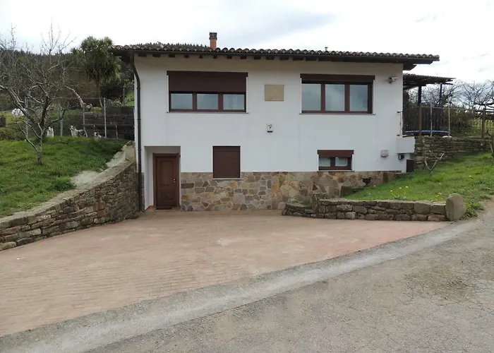 Garai Etxea, En La Montana *